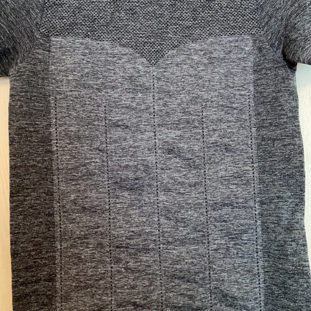 Fabletics Top - Picture 3 of 7